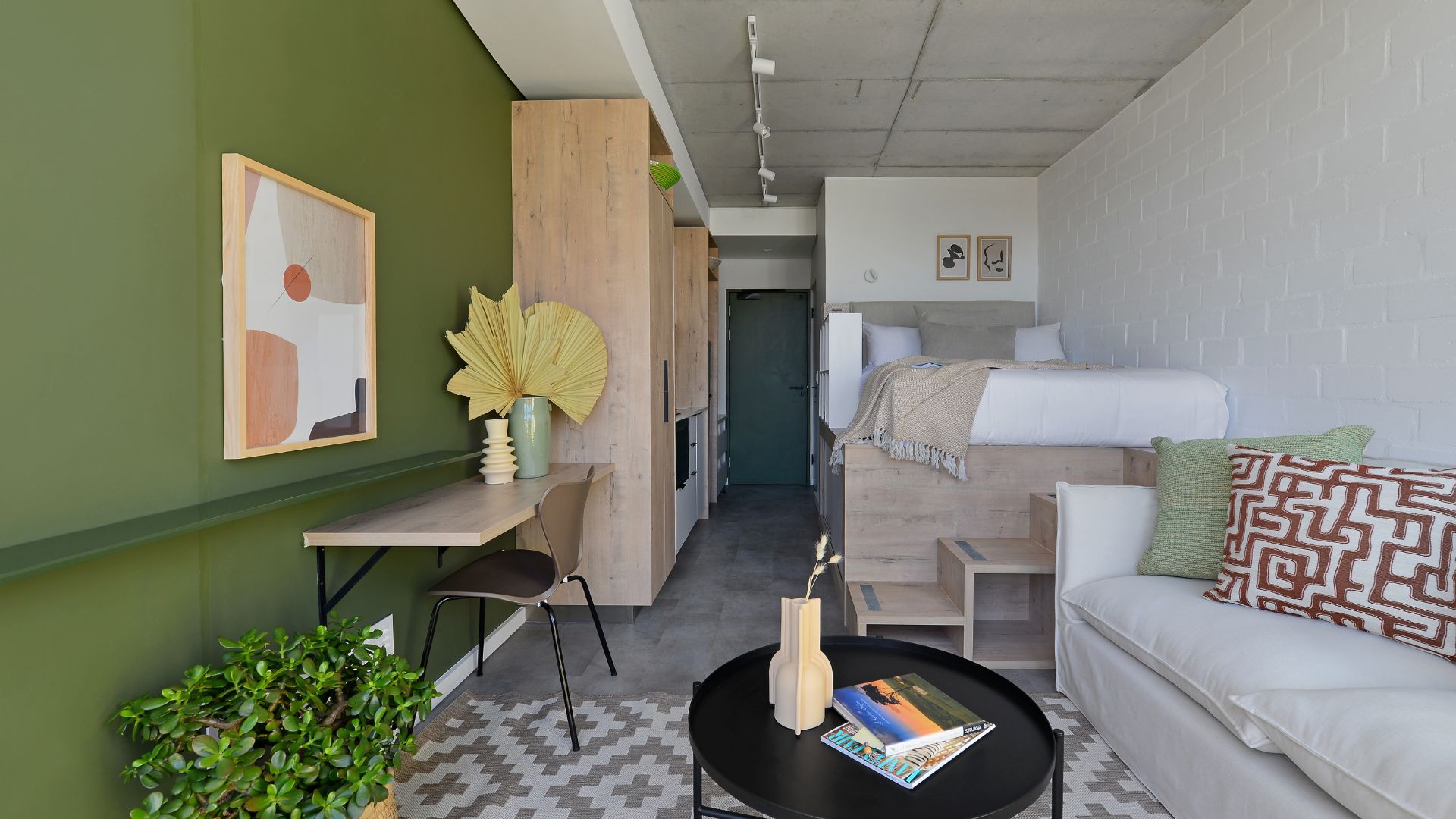 Compact Studio